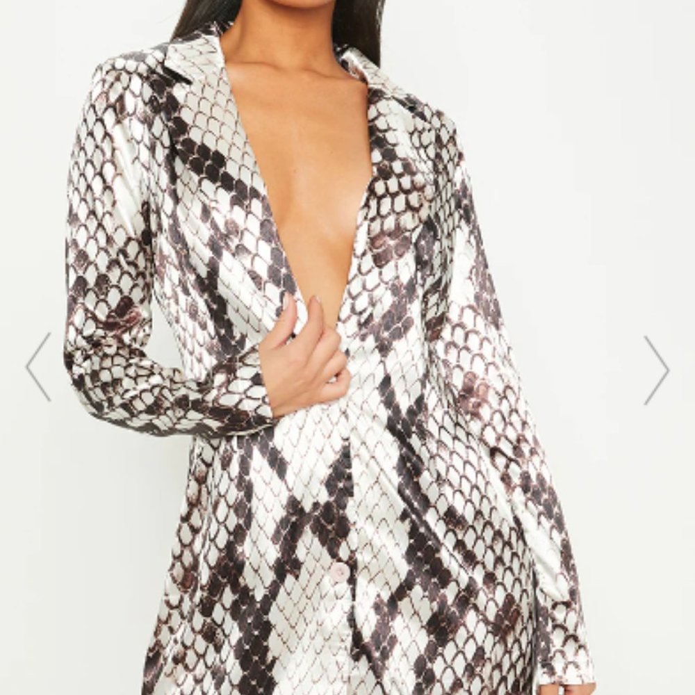 Pretty Little Things Grey Satin Snake Print Blazer Dress